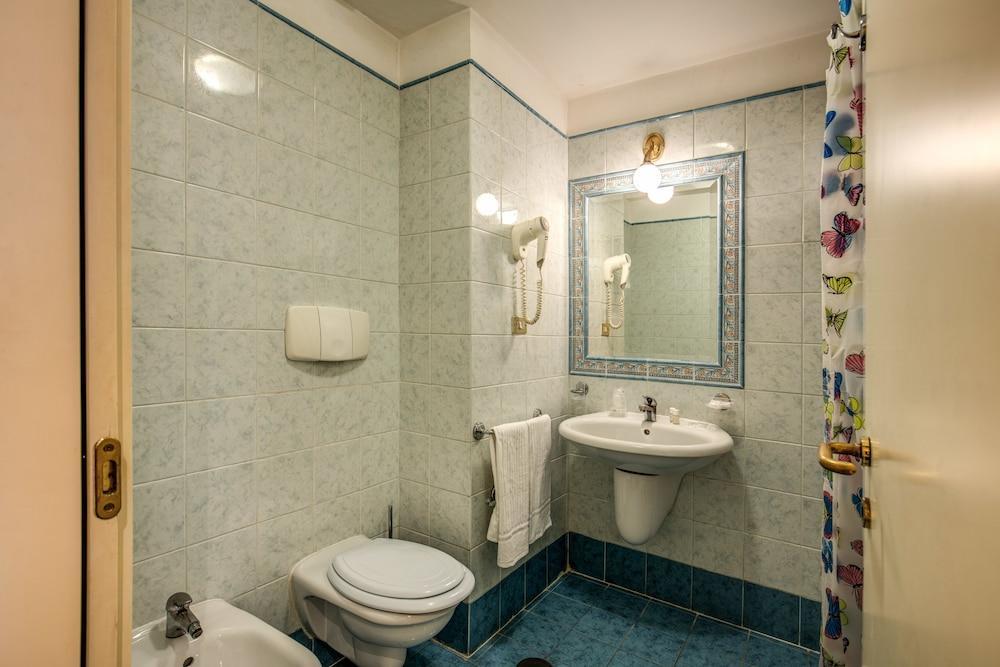 Hotel Laura โรม ภายนอก รูปภาพ