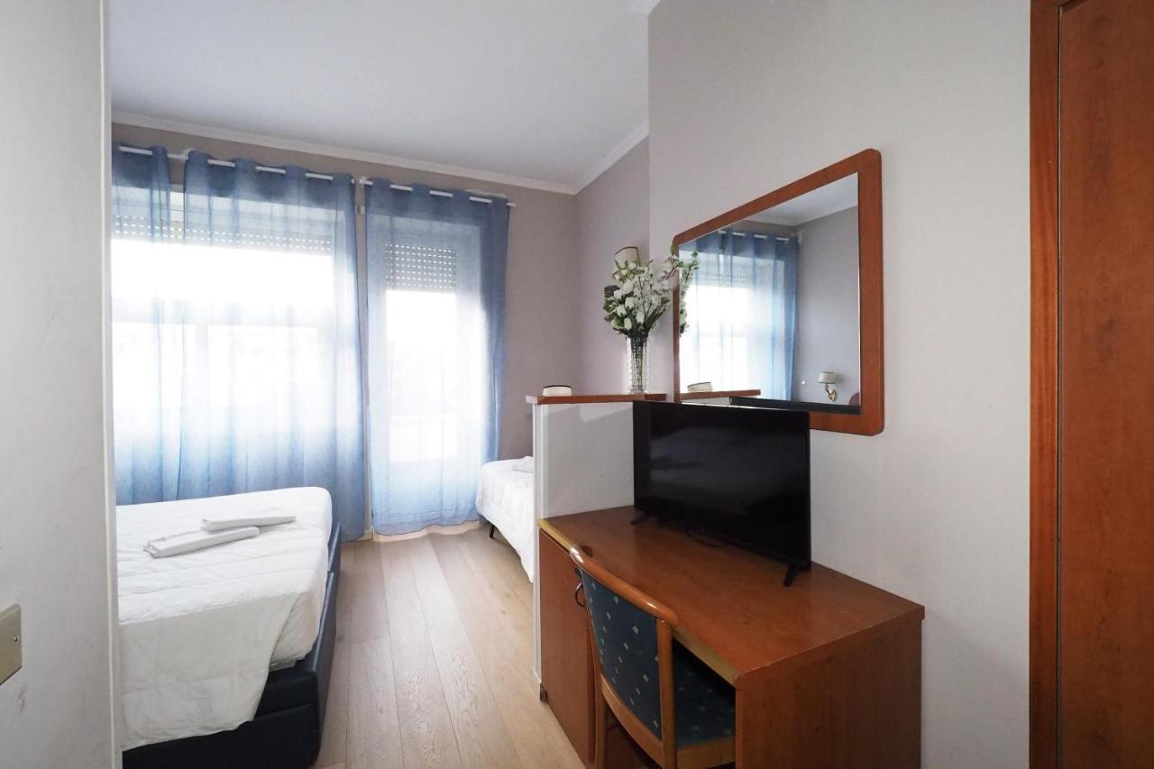 Hotel Laura โรม ภายนอก รูปภาพ