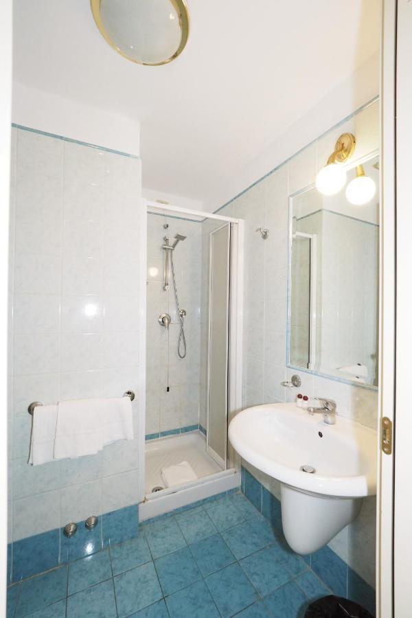 Hotel Laura โรม ภายนอก รูปภาพ