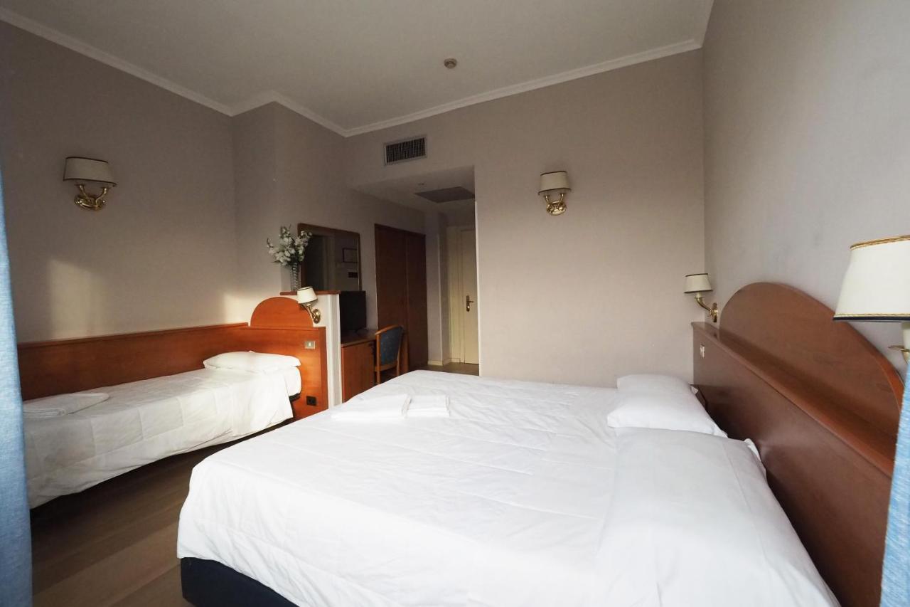 Hotel Laura โรม ภายนอก รูปภาพ