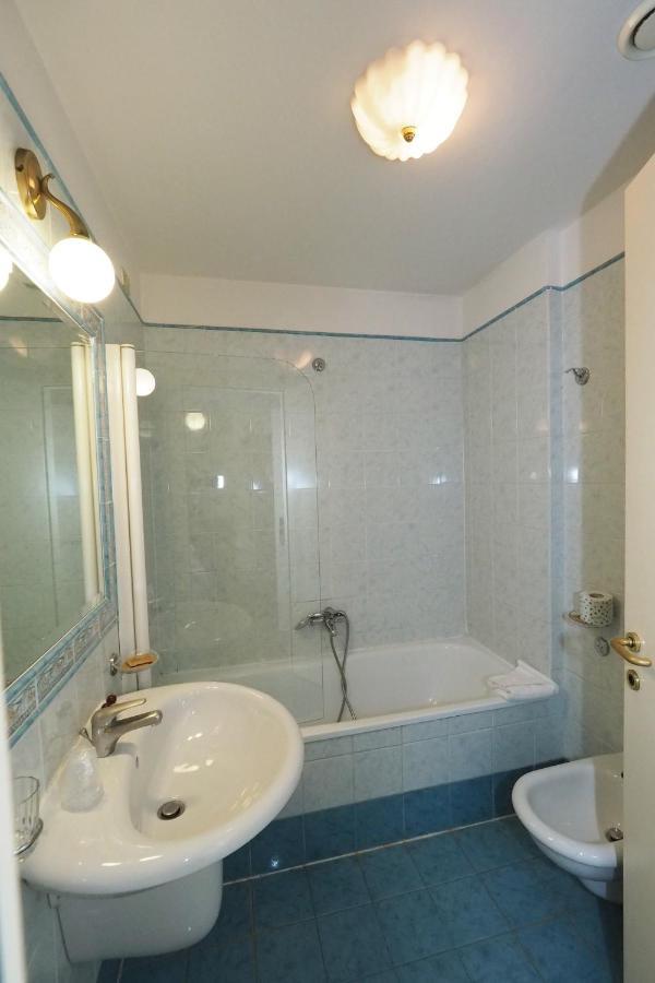 Hotel Laura โรม ภายนอก รูปภาพ