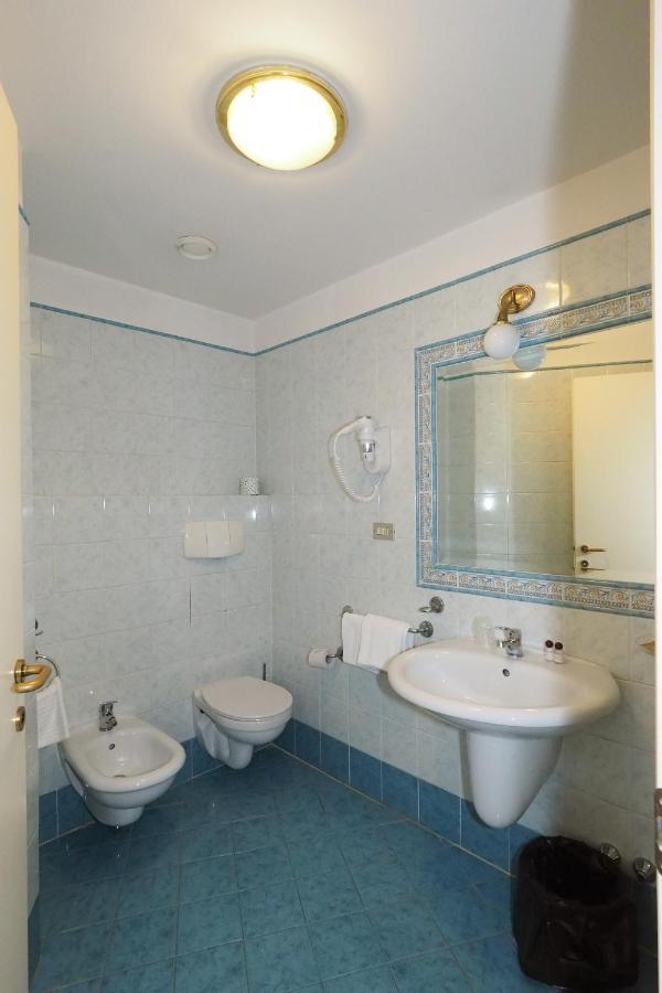 Hotel Laura โรม ภายนอก รูปภาพ