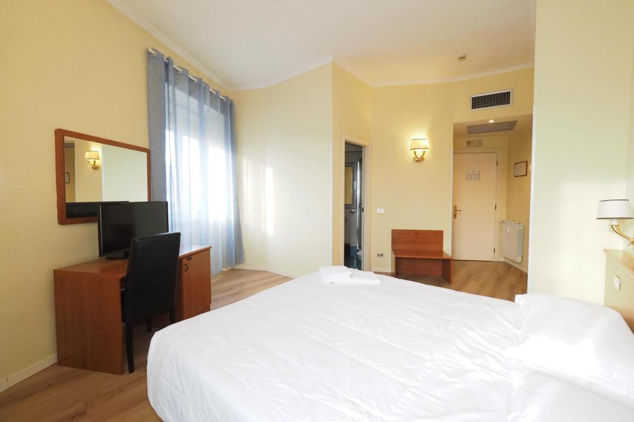 Hotel Laura โรม ภายนอก รูปภาพ