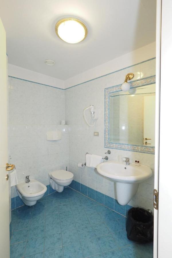 Hotel Laura โรม ภายนอก รูปภาพ