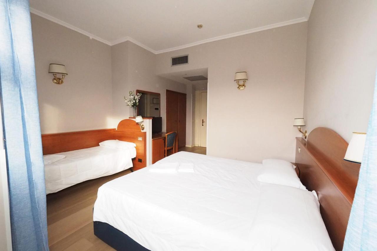 Hotel Laura โรม ภายนอก รูปภาพ