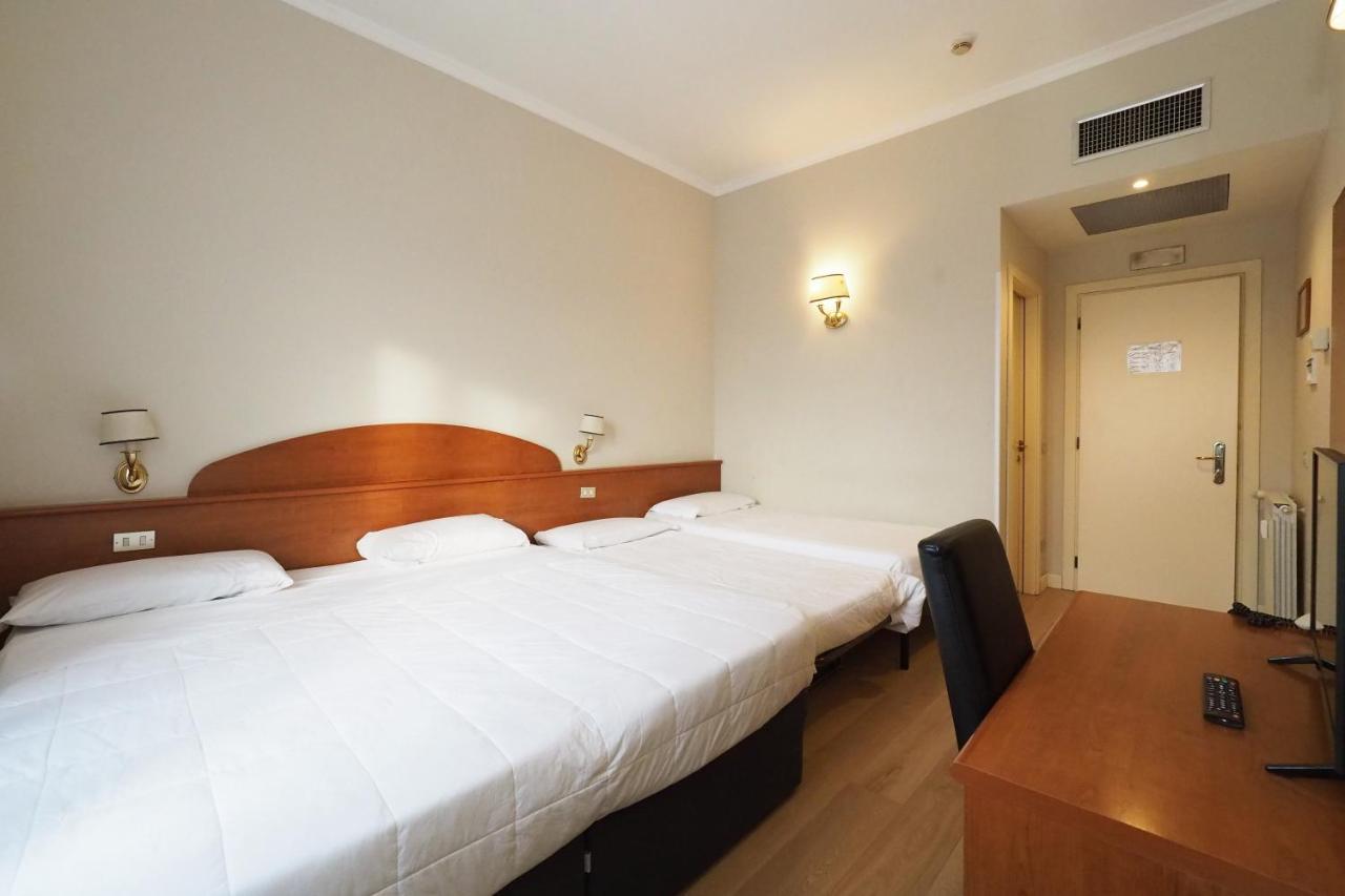 Hotel Laura โรม ภายนอก รูปภาพ
