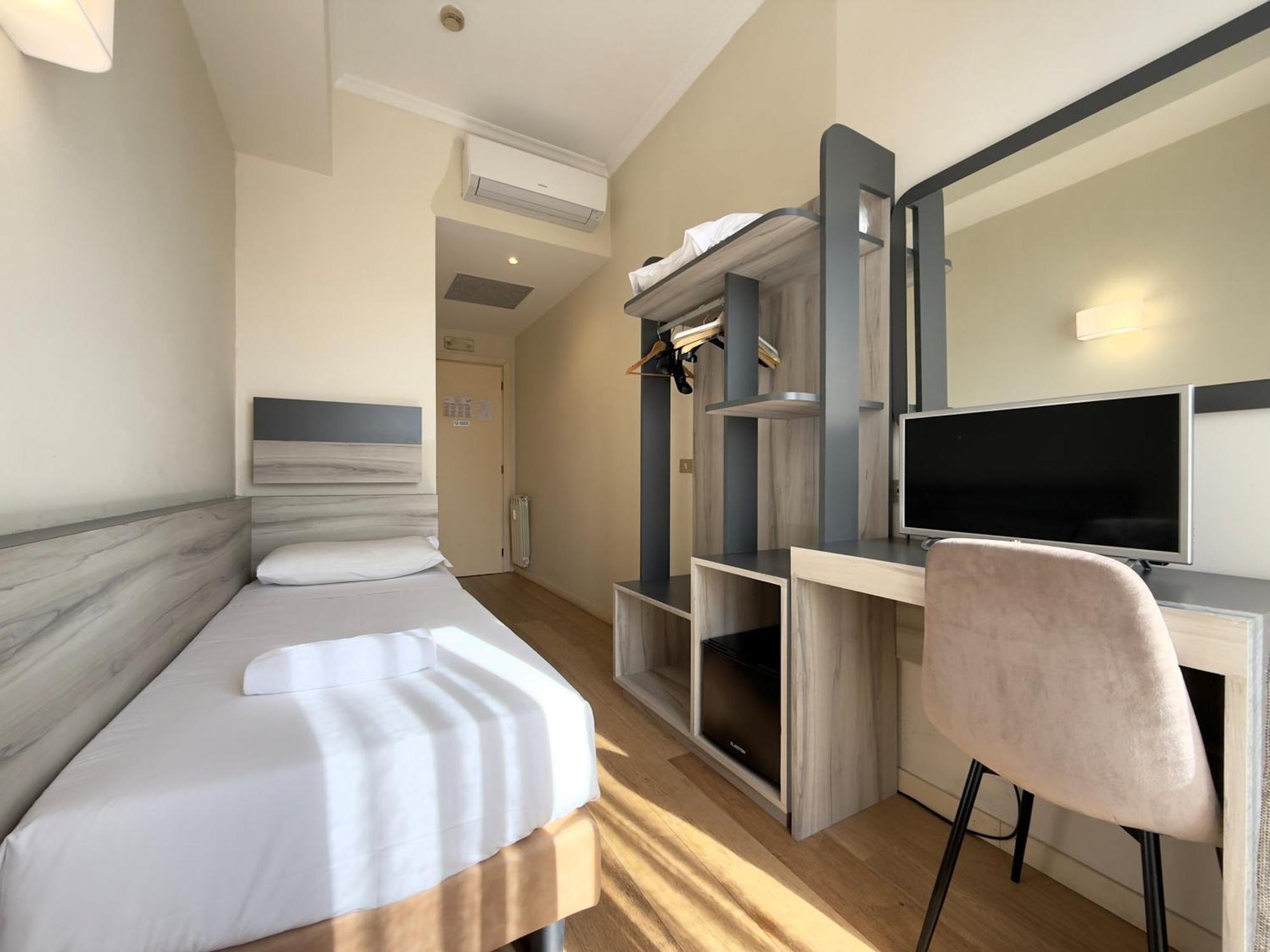 Hotel Laura โรม ภายนอก รูปภาพ