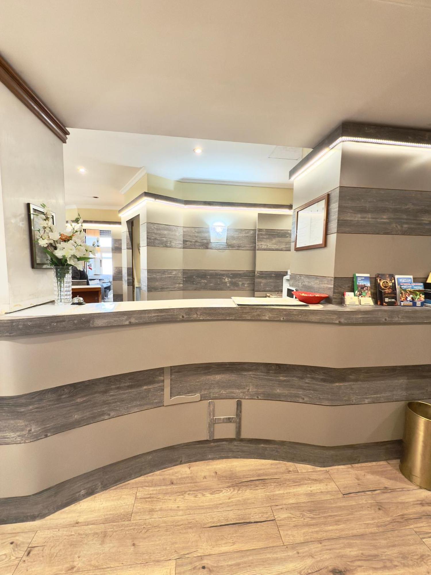 Hotel Laura โรม ภายนอก รูปภาพ